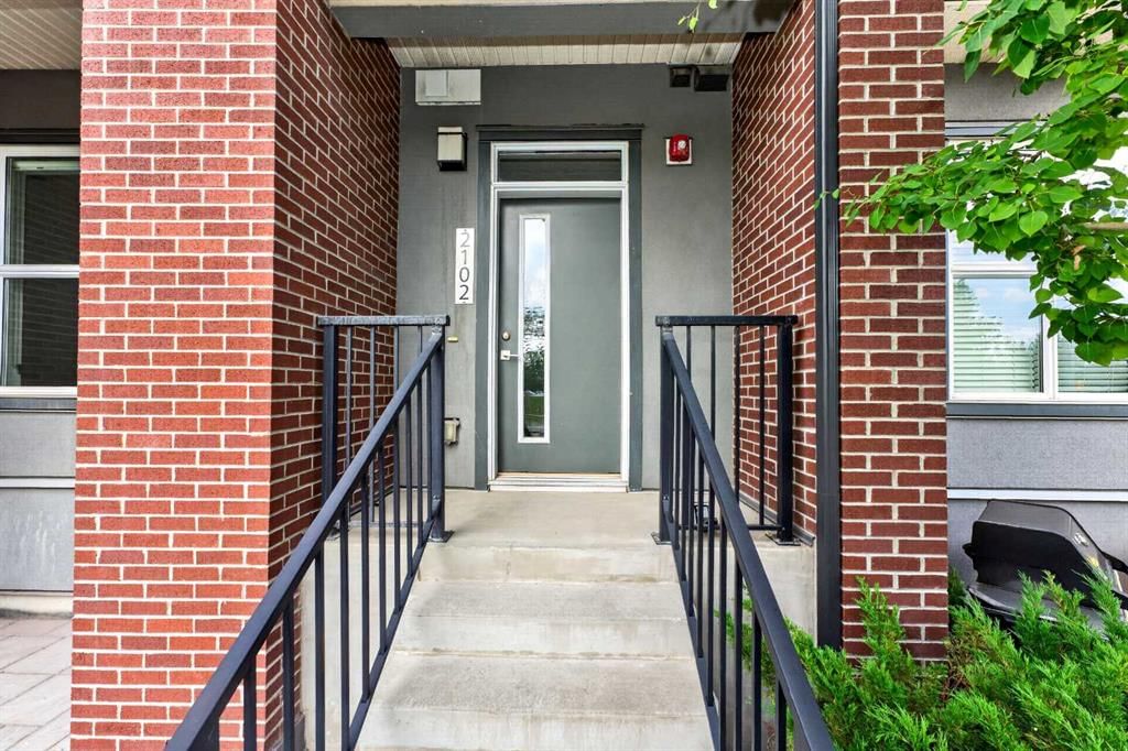 2102, 95 Burma Star Road SW, Calgary — photo 3 of 18