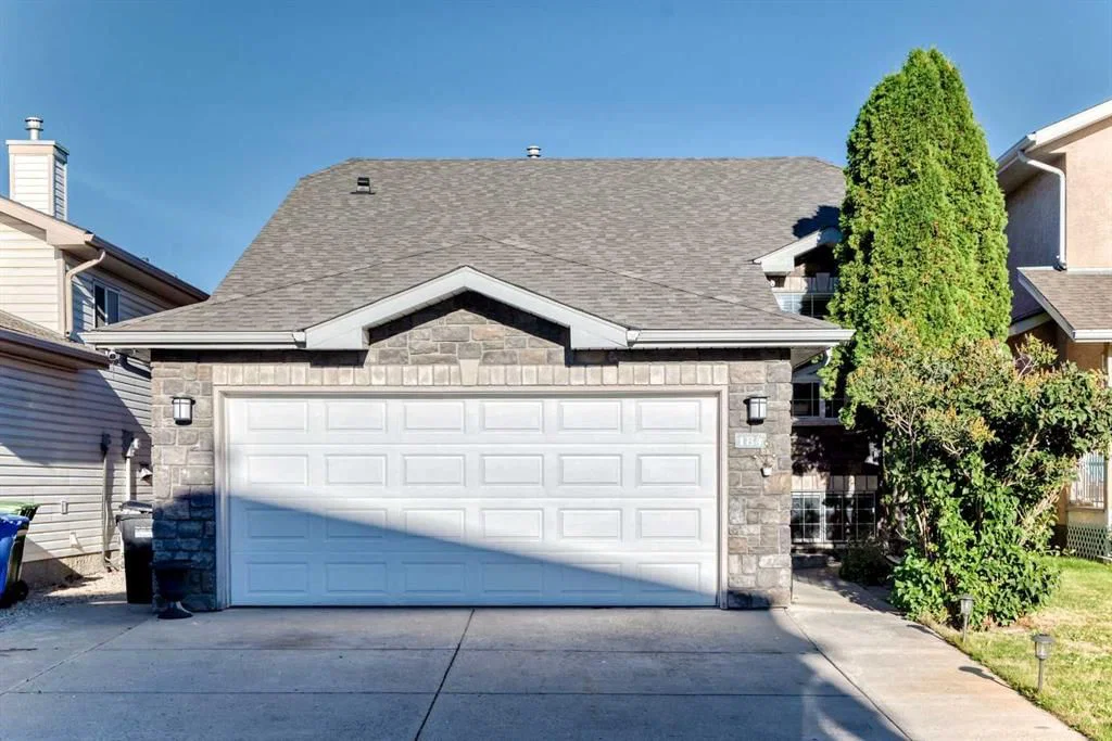 184 Douglas Ridge Green SE, Calgary — main listing photo