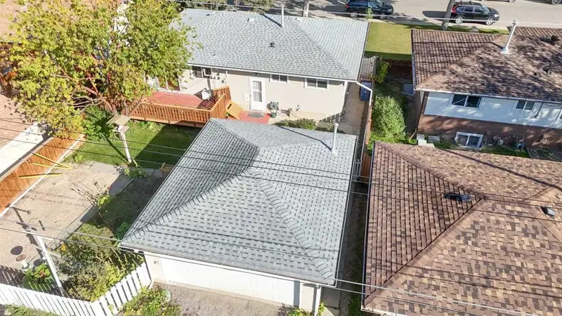 1987 Cottonwood Crescent SE, Calgary — photo 3 of 24
