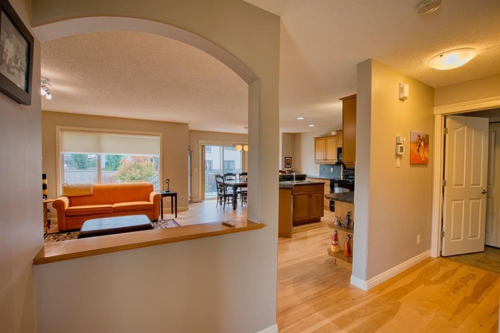 1028 Kincora Drive NW, Calgary — photo 4 of 37