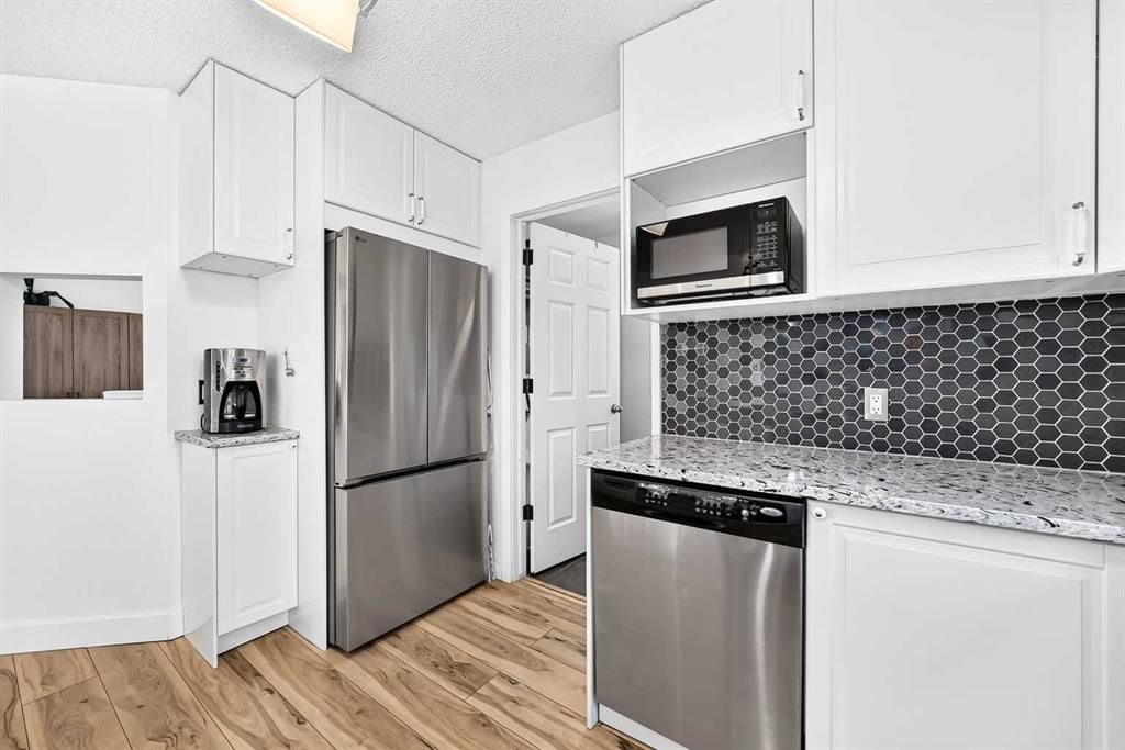 2906, 7171 Coach Hill Road SW, Calgary — photo 4 of 37
