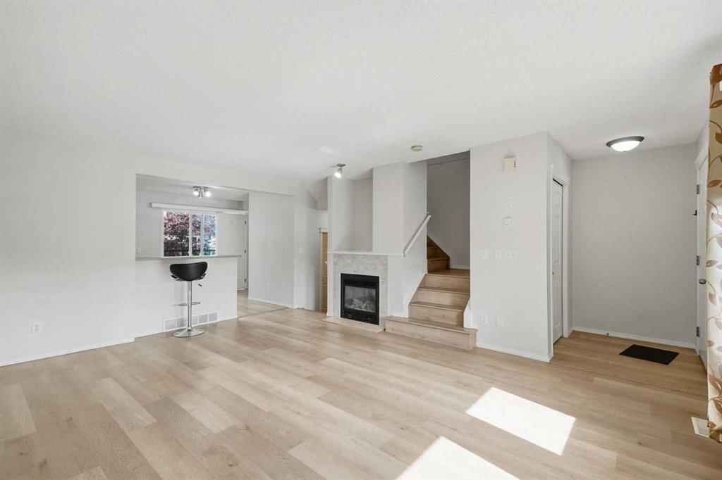 55 Panatella Park, Calgary — photo 5 of 19