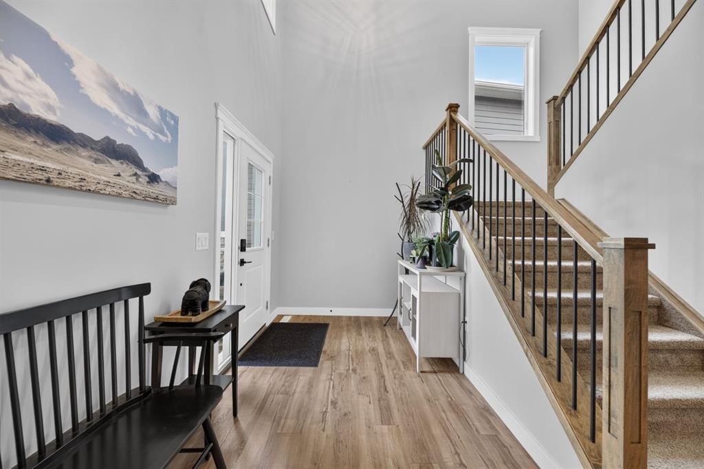 822 Mandalay Boulevard, Carstairs — photo 3 of 34