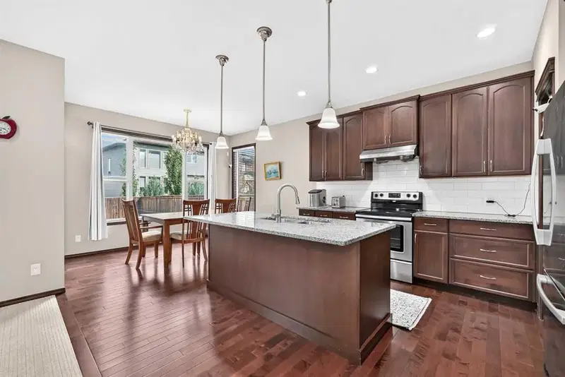 36 Auburn Bay Avenue SE, Calgary — photo 5 of 50