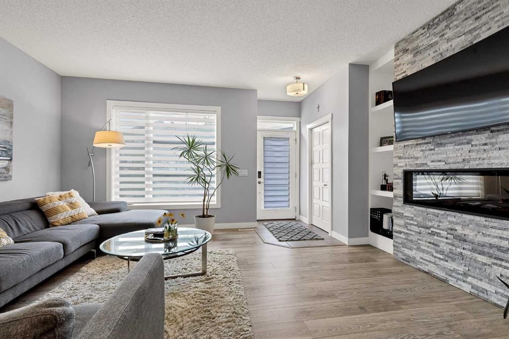 38 Sage Bluff Gate NW, Calgary — photo 4 of 45