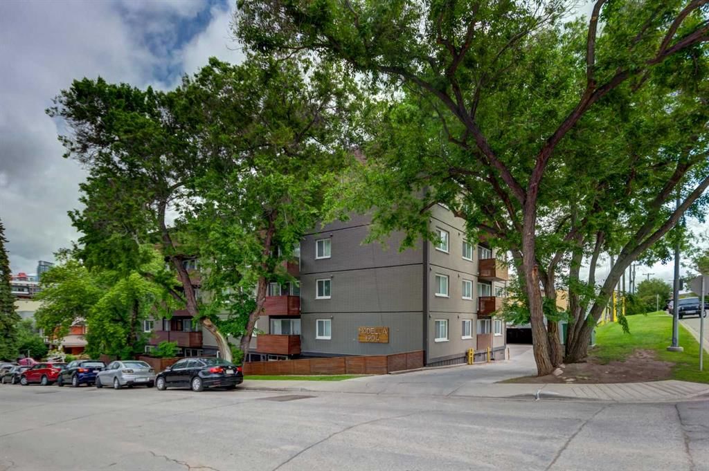 301, 1904 10 Street SW, Calgary — photo 2 of 32