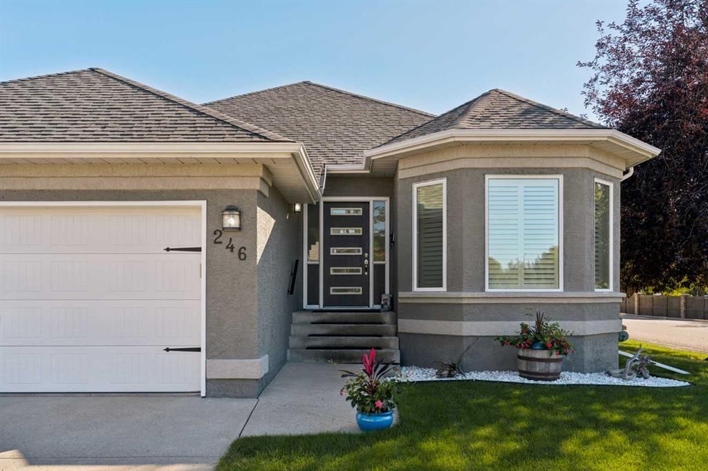 246 Woodpark Green SW, Calgary — photo 4 of 49