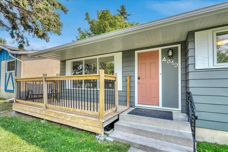 4819 Memorial Drive SE, Calgary — photo 2 of 27
