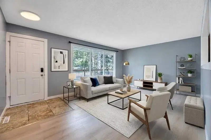 4819 Memorial Drive SE, Calgary — photo 5 of 27