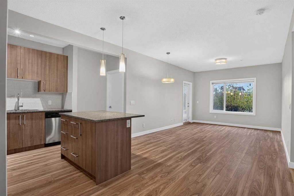 7, 4 Sage Hill Terrace NW, Calgary — photo 2 of 42