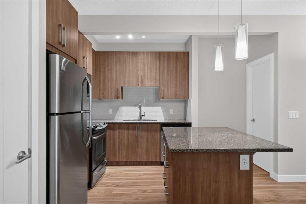 7, 4 Sage Hill Terrace NW, Calgary — photo 3 of 42