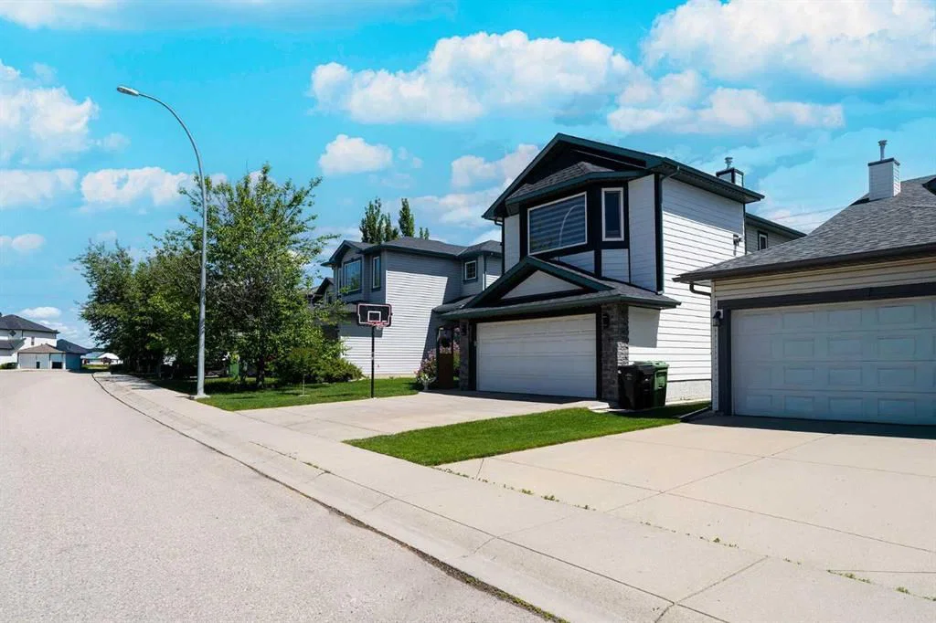 270 Somerside Park SW, Calgary — photo 3 of 50