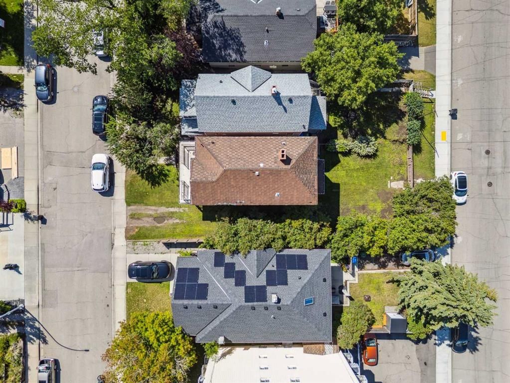 1823 18A Street SW, Calgary — photo 4 of 5