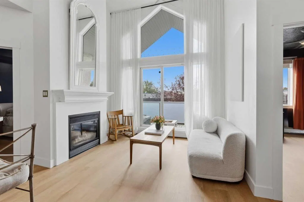 306, 3501 15 Street SW, Calgary — main listing photo