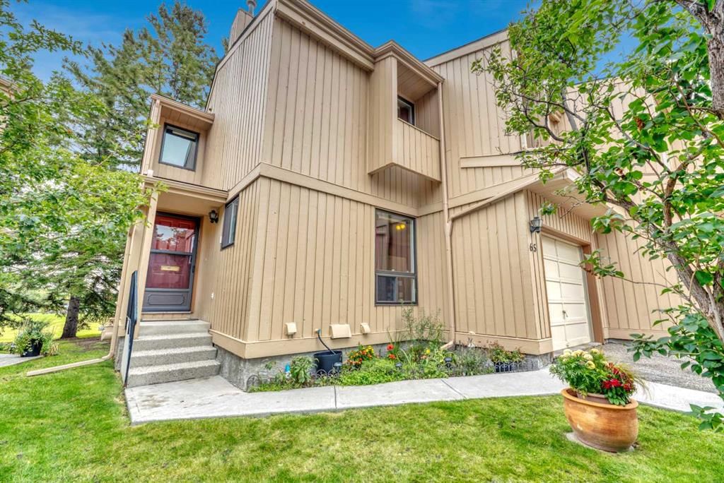 65, 70 Beacham Way NW, Calgary — photo 3 of 48
