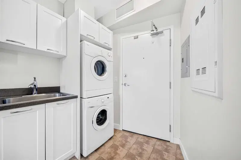 1806, 3820 Brentwood Road NW, Calgary — photo 3 of 19