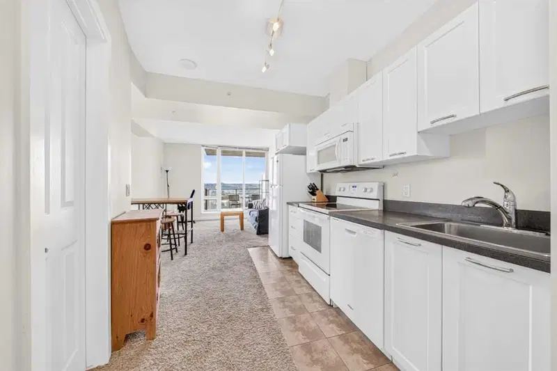 1806, 3820 Brentwood Road NW, Calgary — photo 4 of 19