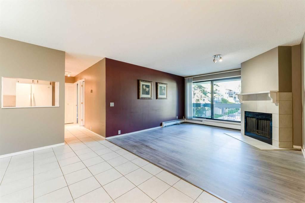 425, 10120 Brookpark Boulevard SW, Calgary — photo 3 of 26