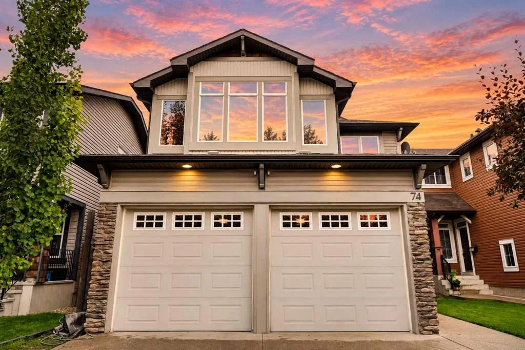 74 Autumn Circle SE, Calgary — main listing photo