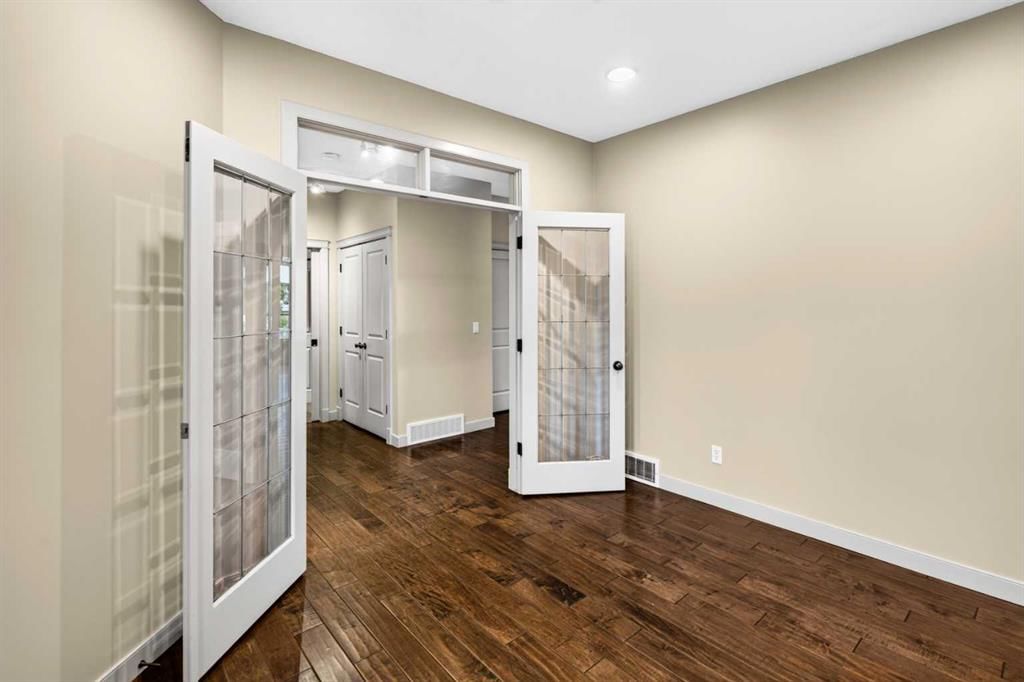 74 Autumn Circle SE, Calgary — photo 5 of 45