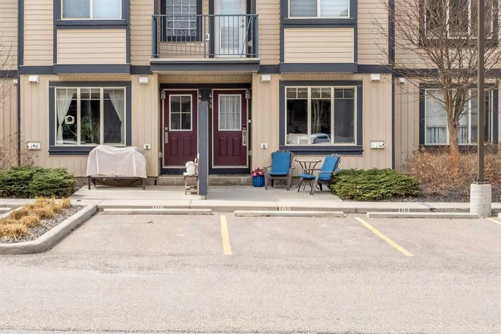 410, 121 Copperpond Common SE, Calgary — photo 3 of 42