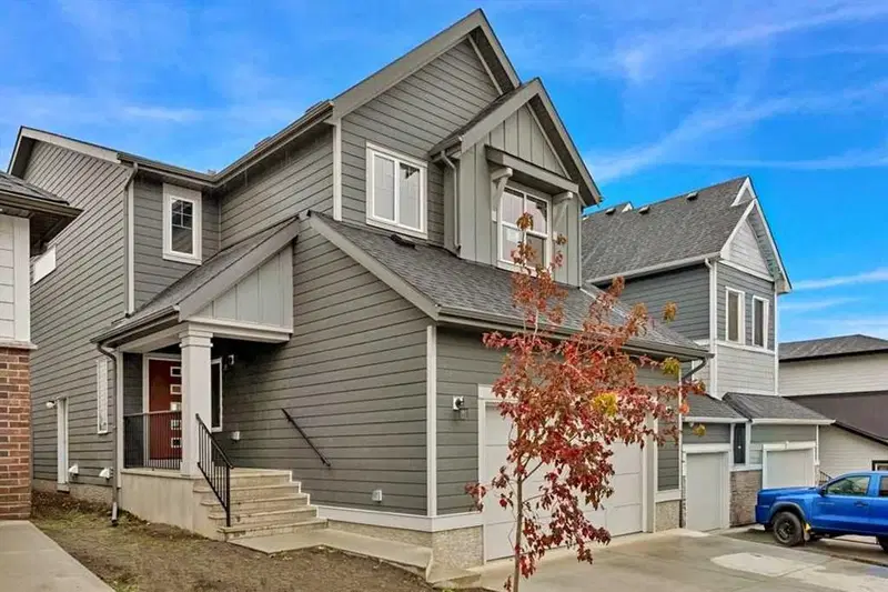 75 Versant Rise SW, Calgary — home for sale