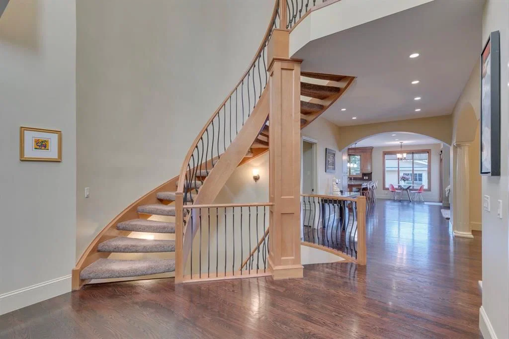 2609 7 Avenue NW, Calgary — photo 5 of 50
