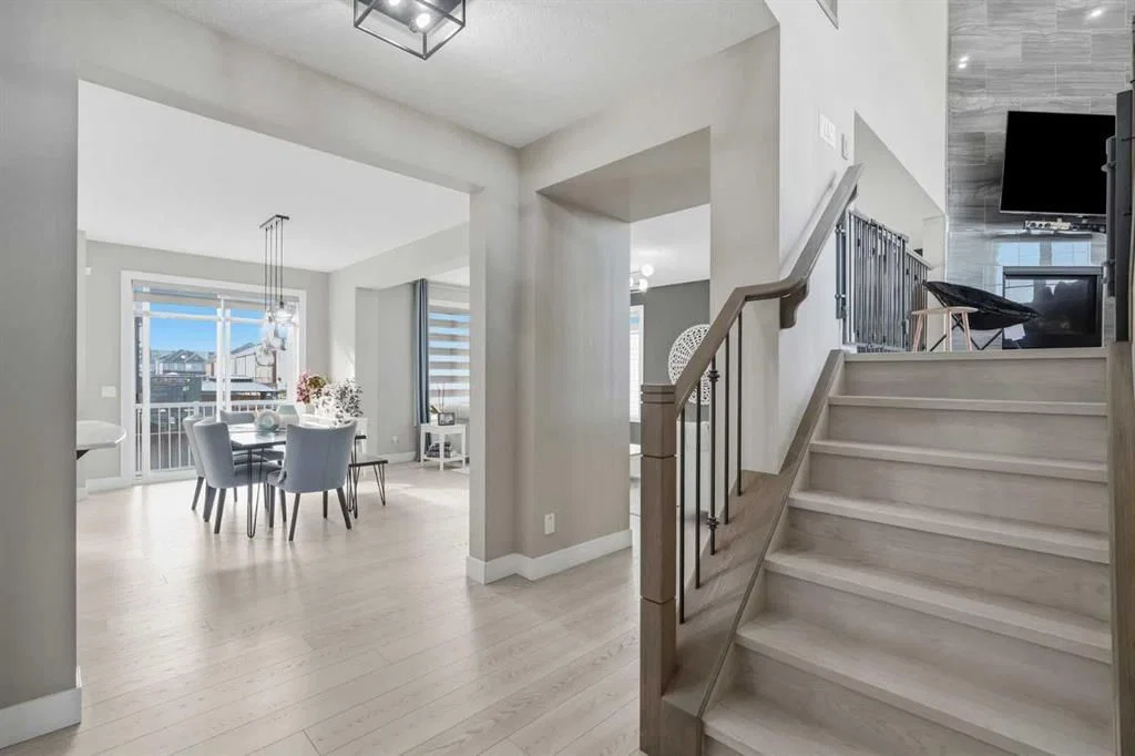 112 Cityside Park NE, Calgary — photo 5 of 48