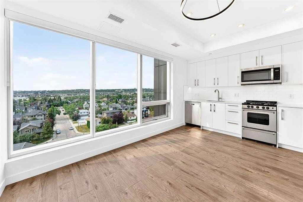 826, 110 18A Street NW, Calgary — photo 2 of 23