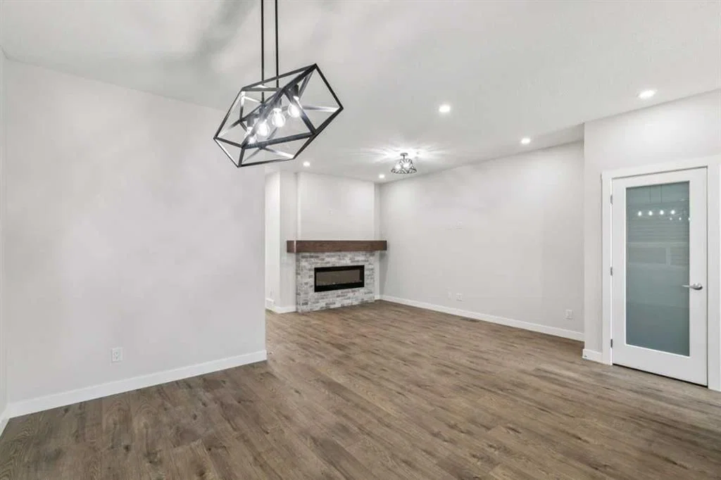 72 Creekview Common SW, Calgary — photo 4 of 42