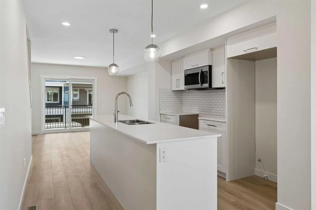 42, 200 Belmont Street SW, Calgary — photo 3 of 24
