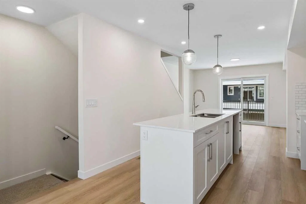 42, 200 Belmont Street SW, Calgary — photo 4 of 24
