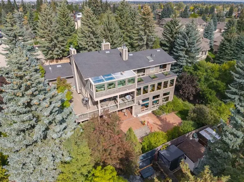 20 Silver Creek Place NW, Calgary — photo 3 of 50