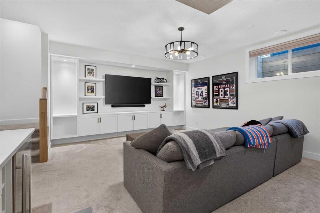 525 23 Street NW, Calgary — photo 3 of 50
