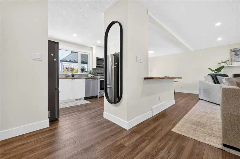 1011 32 Street SE, Calgary — photo 4 of 50