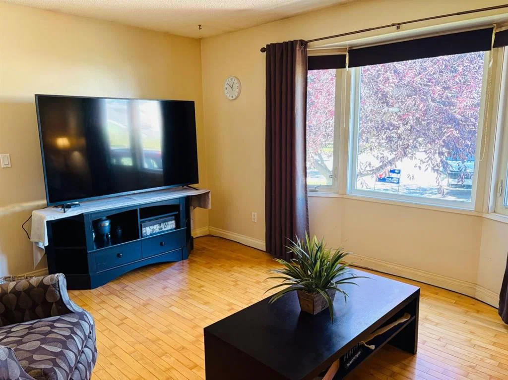 56 Aberfoyle Place NE, Calgary — photo 4 of 48