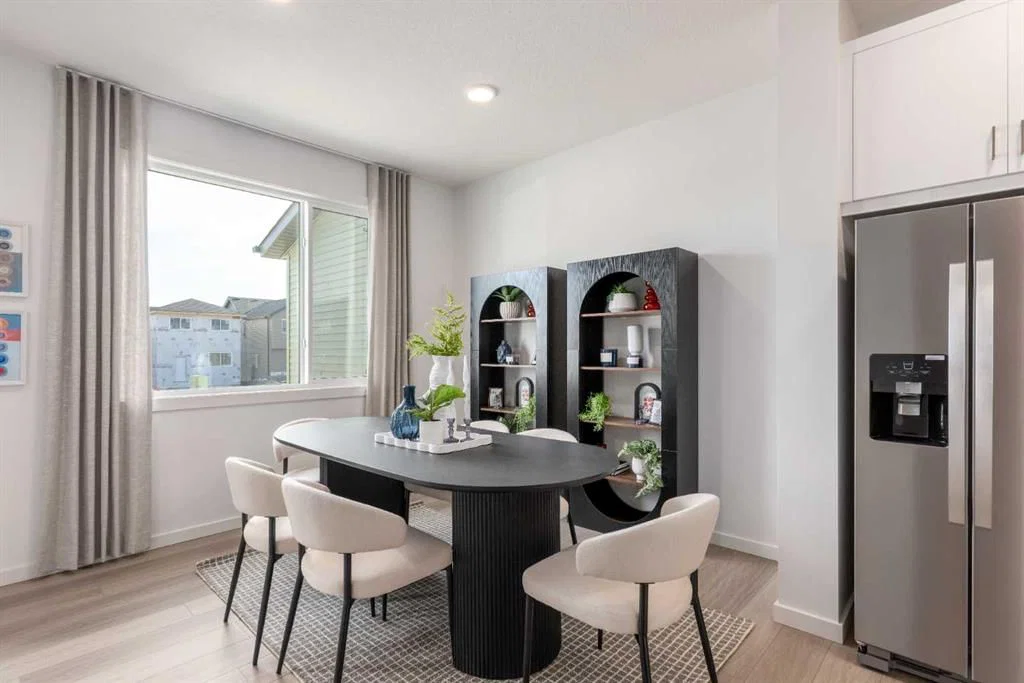 20584 Sheriff King Street SW, Calgary — photo 3 of 19