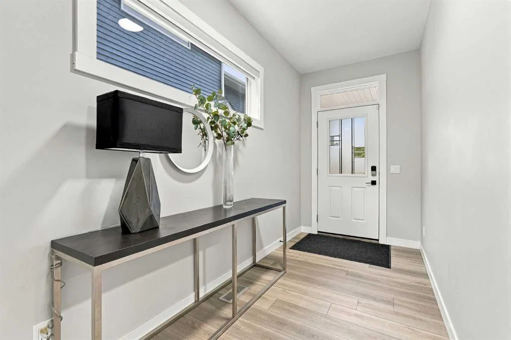 70 Creekside Avenue SW, Calgary — photo 2 of 48