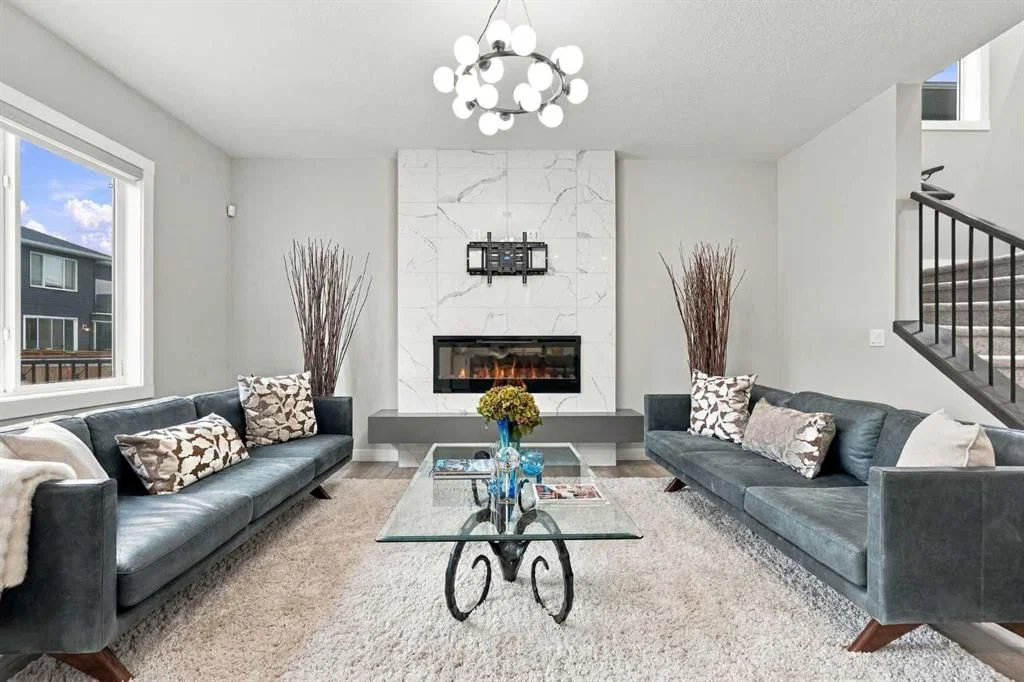 70 Creekside Avenue SW, Calgary — photo 4 of 48