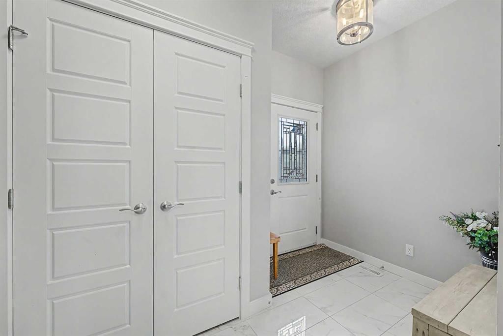 605 Nolan Hill Boulevard NW, Calgary — photo 2 of 47