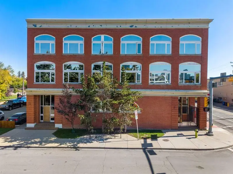 301, 812 8 Street SE, Calgary — main listing photo