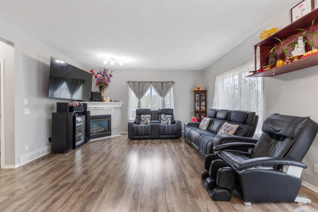 148 Springmere Way, Chestermere — photo 5 of 25