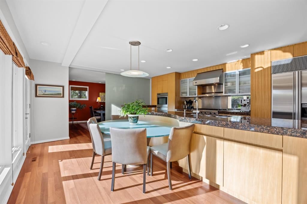 1215 Varsity Estates Drive NW, Calgary — photo 5 of 50