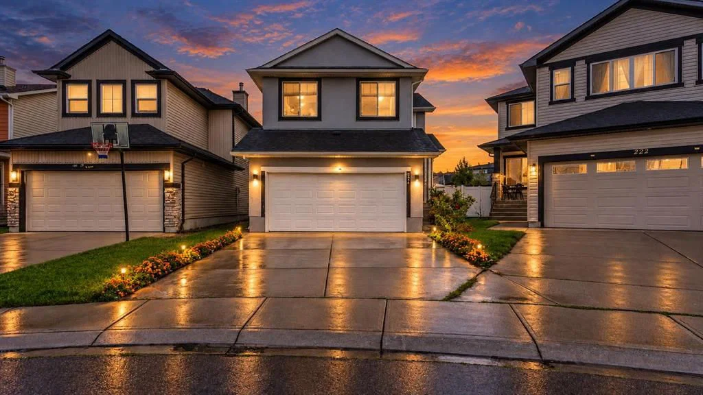 226 Saddlecrest Close, Calgary — main listing photo