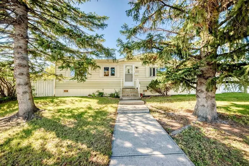 127 Huntwell Place NE, Calgary — photo 2 of 27