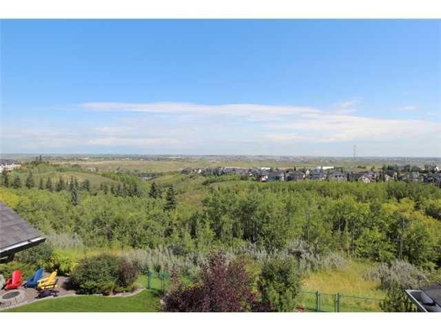 76 Valley Creek Crescent NW, Calgary — photo 4 of 42