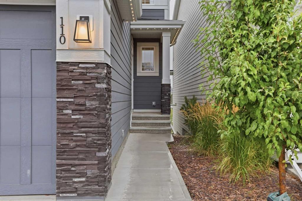 110 Rowley Way NW, Calgary — photo 2 of 50