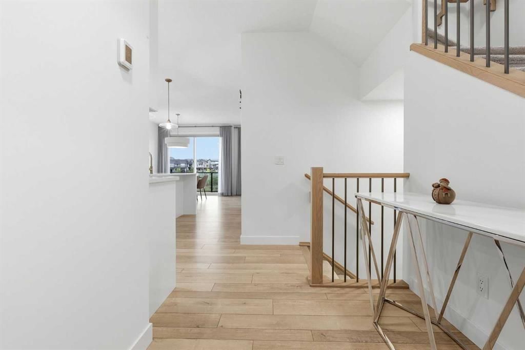 110 Rowley Way NW, Calgary — photo 4 of 50