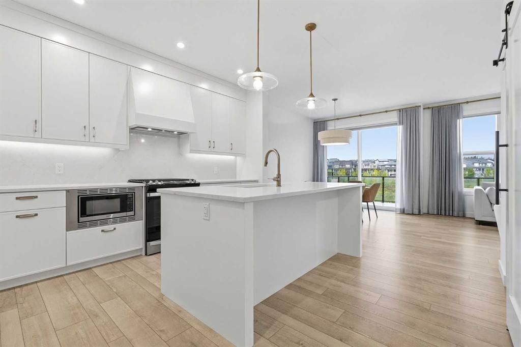 110 Rowley Way NW, Calgary — photo 5 of 50