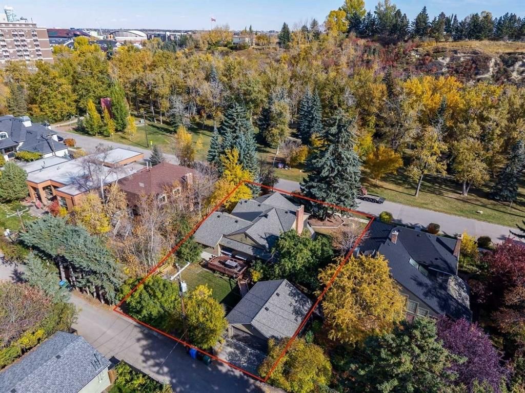 3025 Roxboro Glen Road SW, Calgary — photo 2 of 50